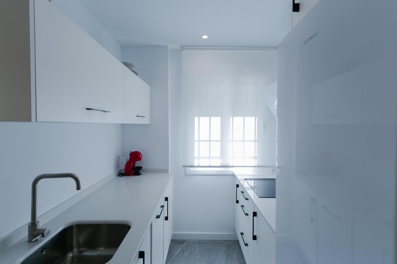 Lujoso Apartamento Con Piscina Compartida 1 Севиля Екстериор снимка